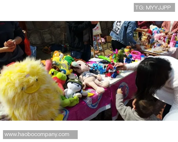 佩顿二世携手公益快闪活动免费发放食品杂货传递爱心温暖