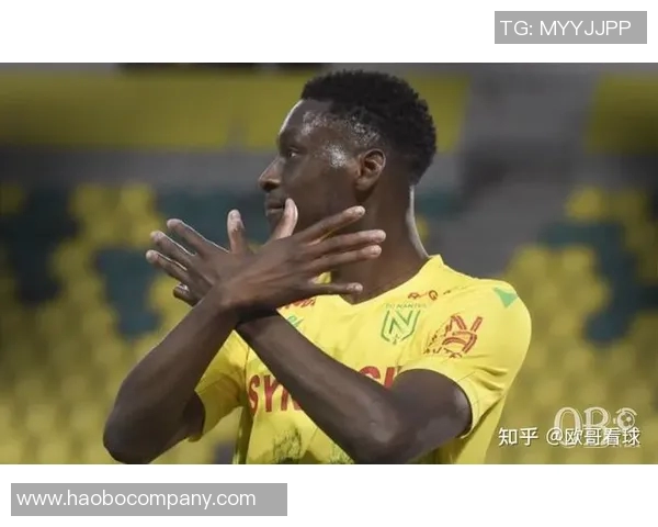 巴黎17岁小将扬吉尔明夏或离队法兰克福仍对其保持关注 巴黎17岁小将扬吉尔明夏或离队法兰克福仍对其保持关注