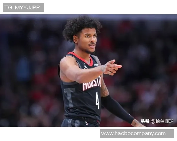 杰伦布朗半场表现低迷仅得7分罚球全中成唯一亮点