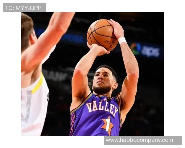 布克本赛季表现惊艳场均30分助力球队争冠梦想